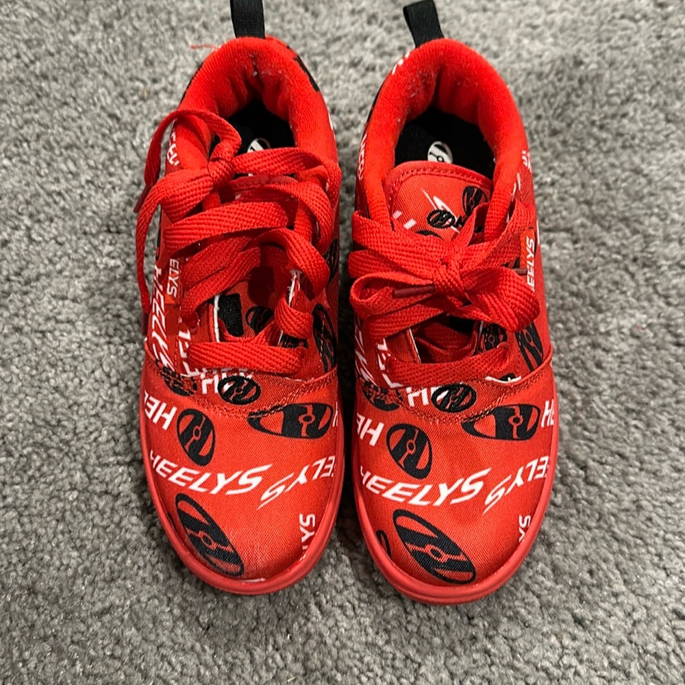 Boys Heelys - 2y